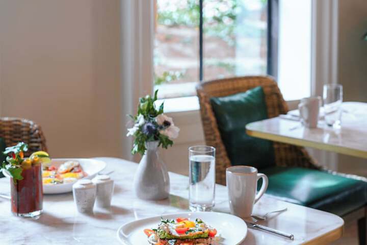 Breakfast/Coffee Service 170 of 215