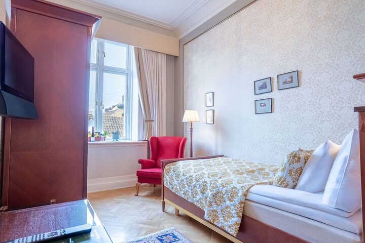 Room 32 of 124