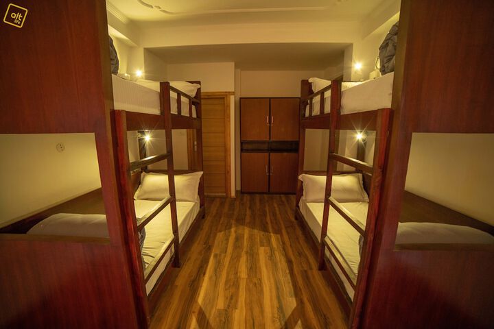 Room 24 of 80