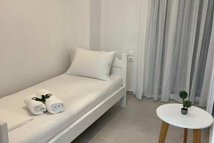 Room 2 of 13