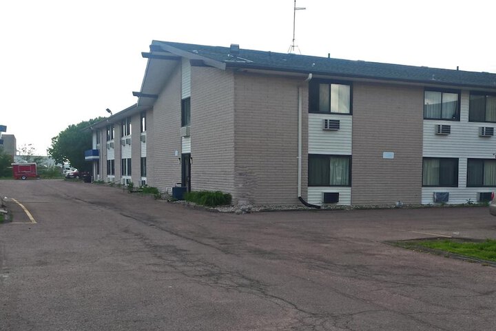 Hotel 43 of 43