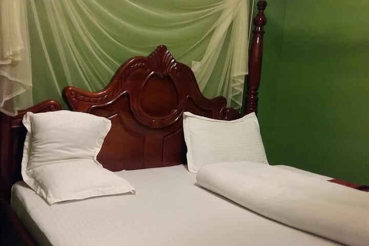Room 4 of 46
