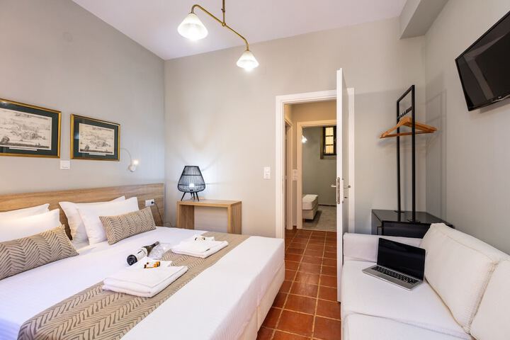 Room 40 of 78