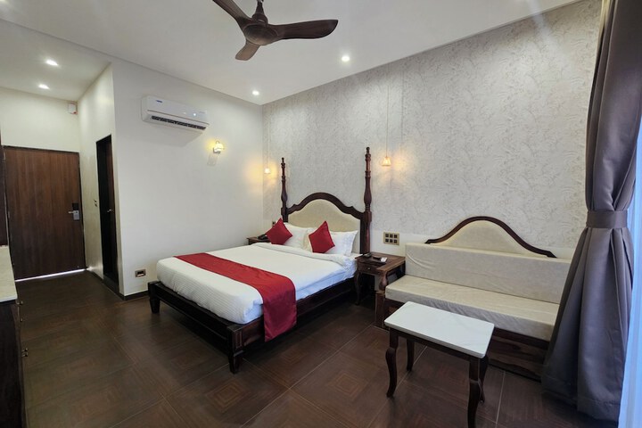Room 25 of 106