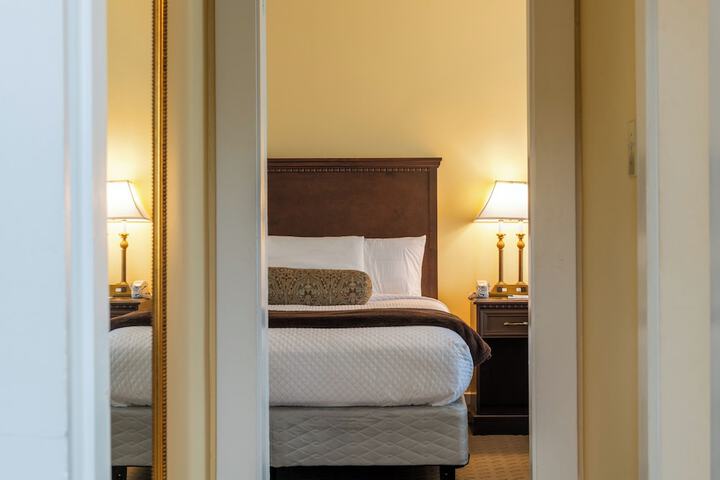1 King Bed Resort View (10 of 40)