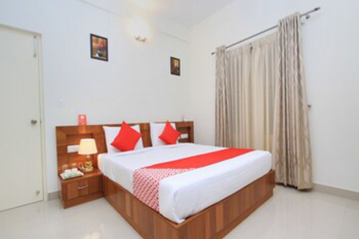 Room 16 of 29