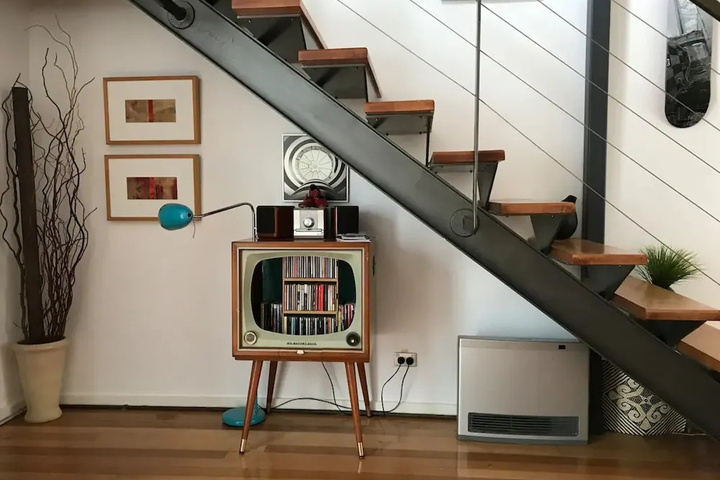 Room 9 of 15