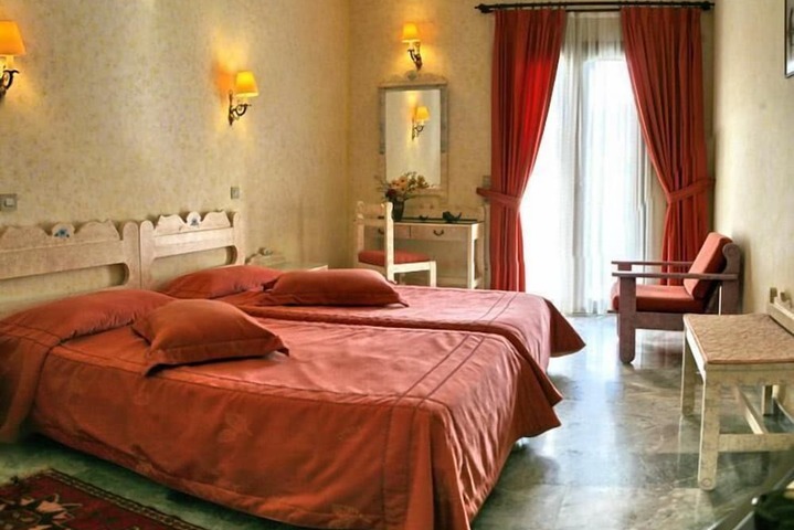 Room 5 of 50