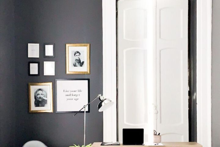 Room 17 of 37