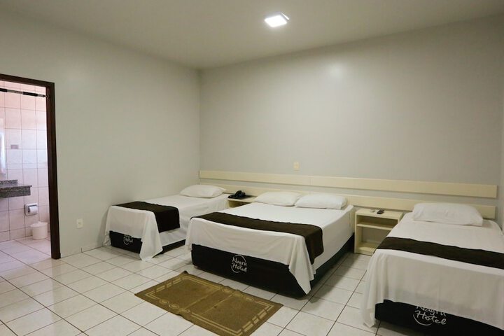 Room 10 of 40