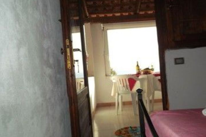 Room 72 of 170