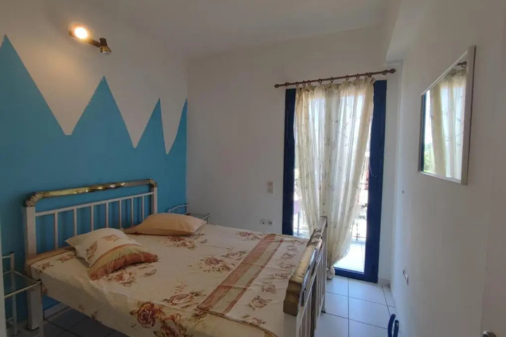 Room 5 of 14