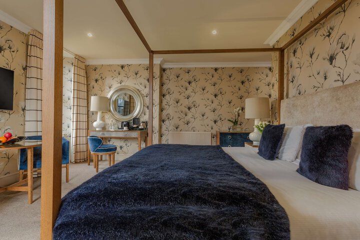 Room 44 of 125