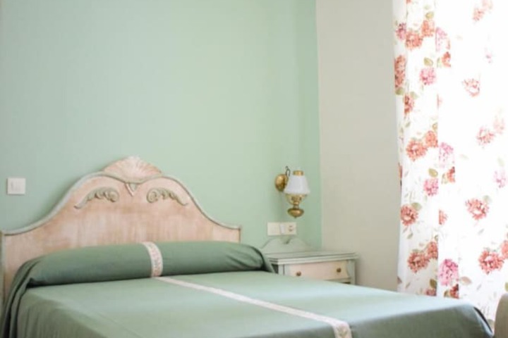 Room 10 of 49