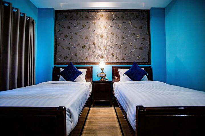 Room 5 of 34