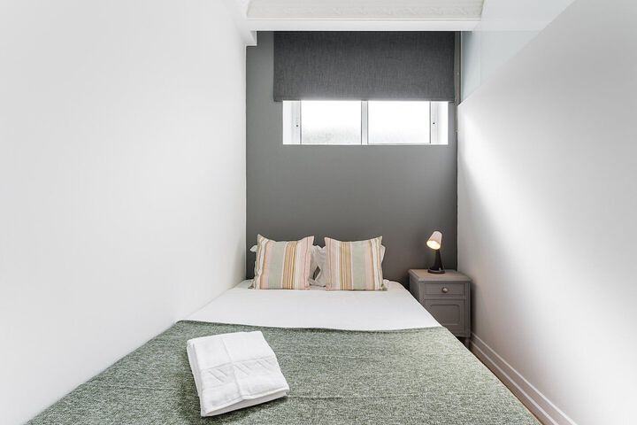 Room 2 of 72