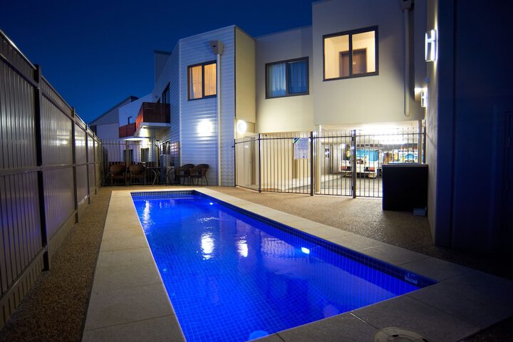 Pool Hotel