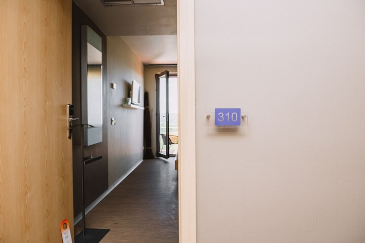 Room 2 of 19