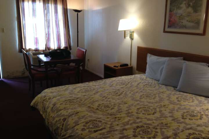 Room 2 of 20