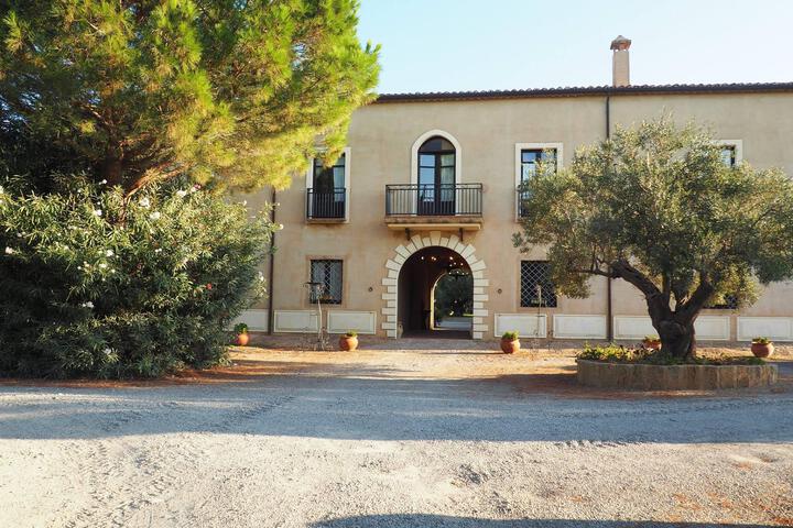 Hotel Interior 5 of 10