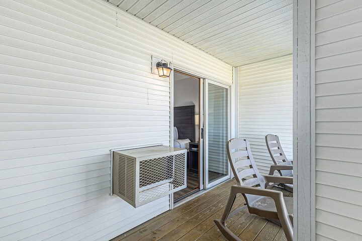2 Bedrooms Traditional Suite King and Queen Bed Pool View Balcony (46 of 46)