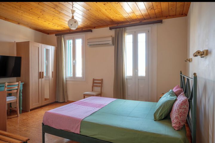 Room 14 of 42