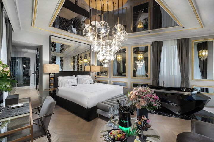 The Plein Hotel - Small Luxury Hotels of the World in Milan
