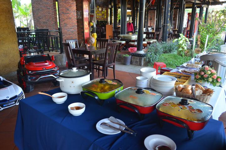 Dining 109 of 146