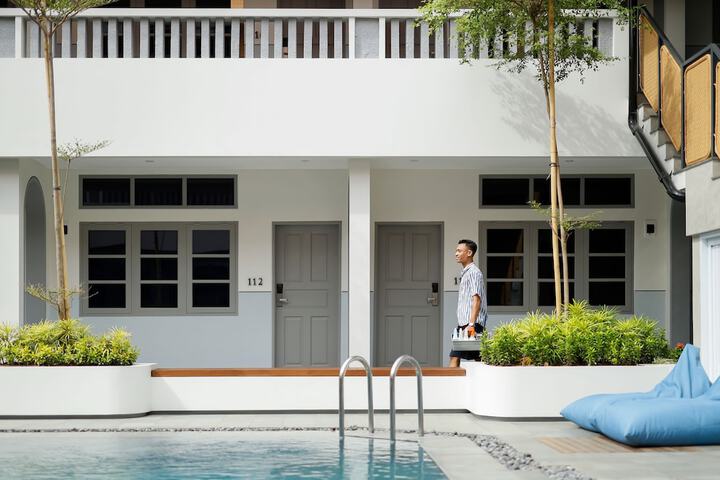 Pool 17 of 26