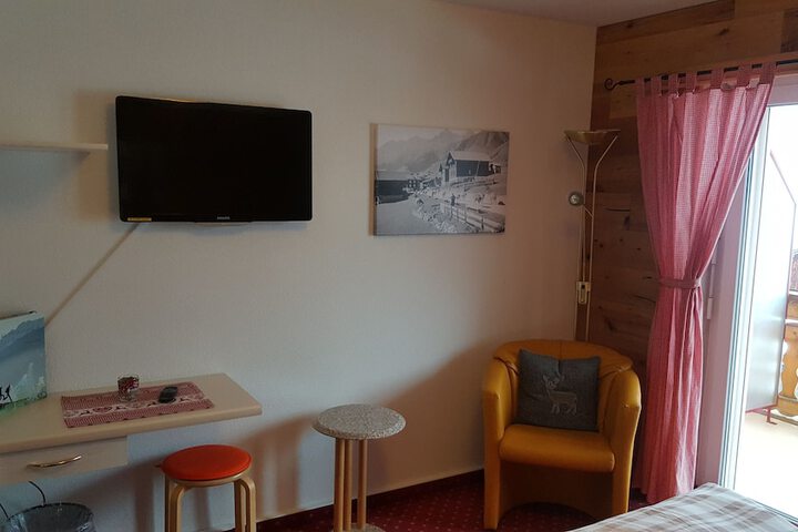 Room 26 of 93
