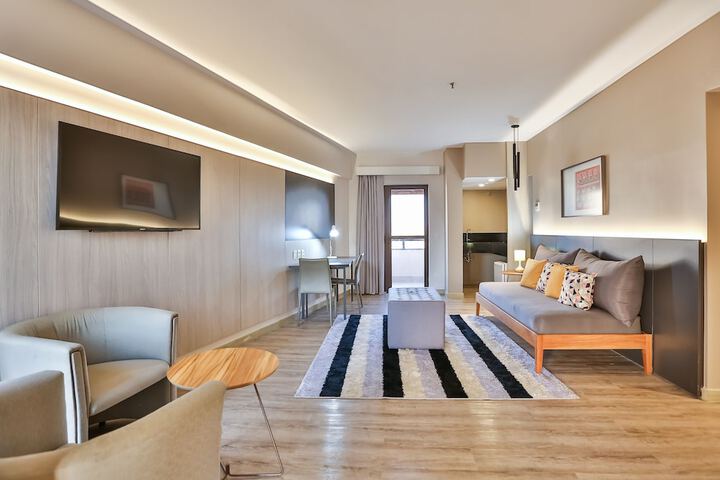 Room 32 of 57