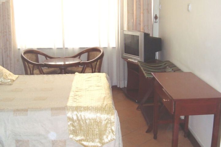 Room 5 of 64