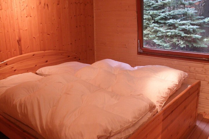 Room 2 of 16