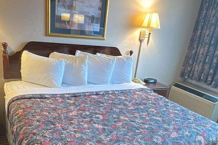 Room 3 of 4