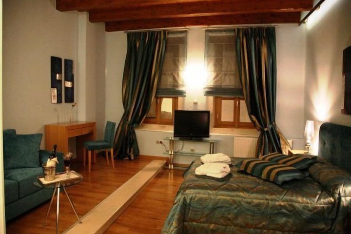 Room 21 of 46