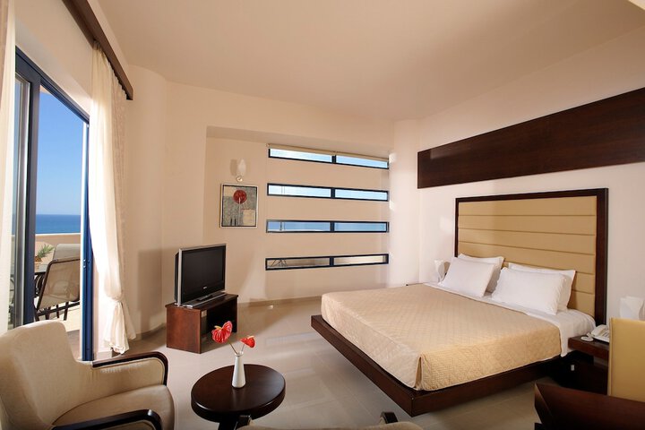 Room 6 of 52