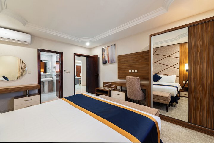 Room 8 of 23