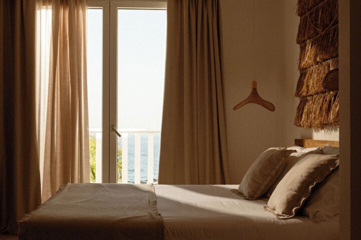 Room 38 of 235