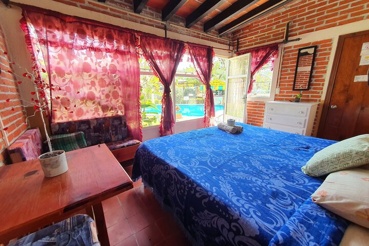 Room 4 of 12
