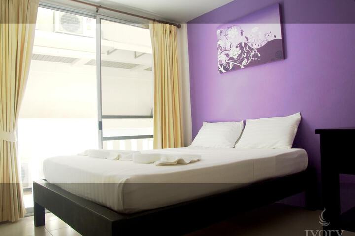 Room 16 of 28