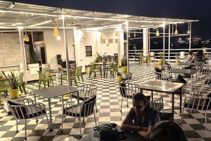 Dining 74 of 111
