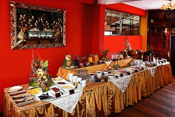 Breakfast buffet