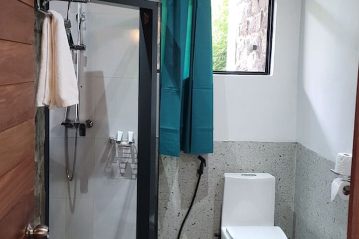 Room 90 of 121