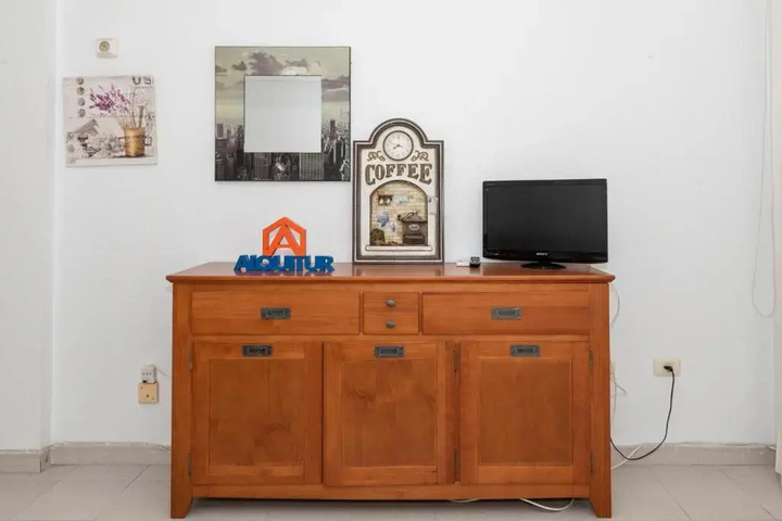 Room 2 of 19