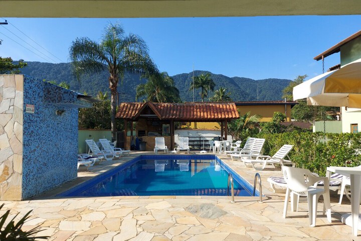 Pool 44 of 79