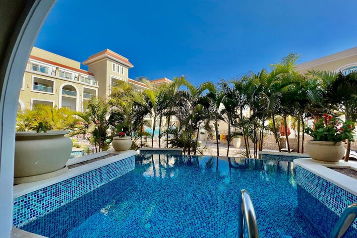 Pool 75 of 120