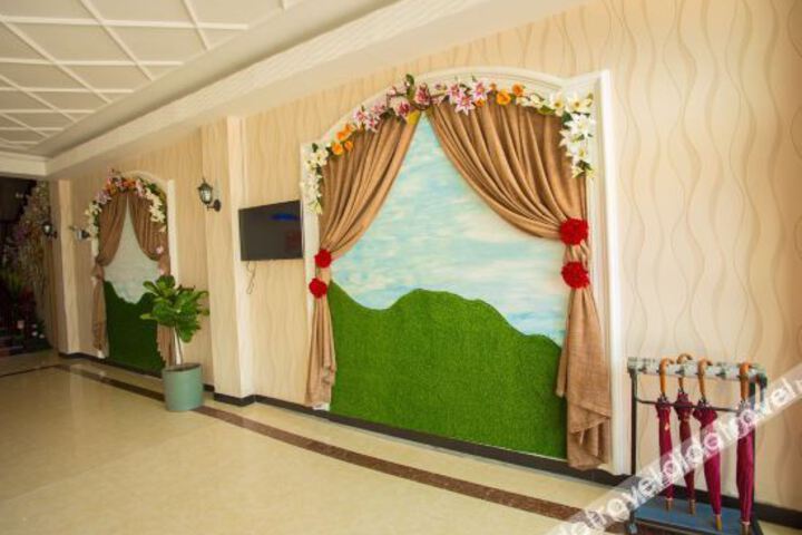 Hotel Interior 17 of 32