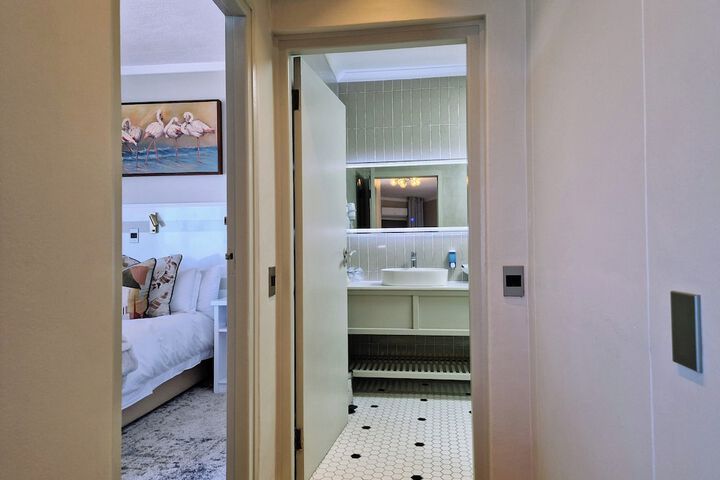 Room 56 of 106