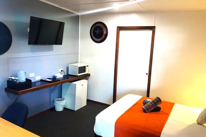 Room 30 of 91
