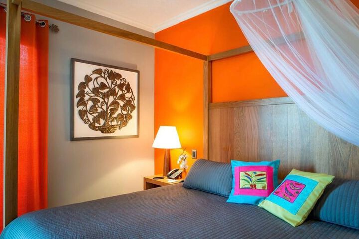 Room 7 of 27